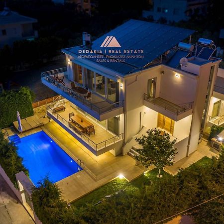 Luxury Villa Loutraki With Private Heated Pool エクステリア 写真