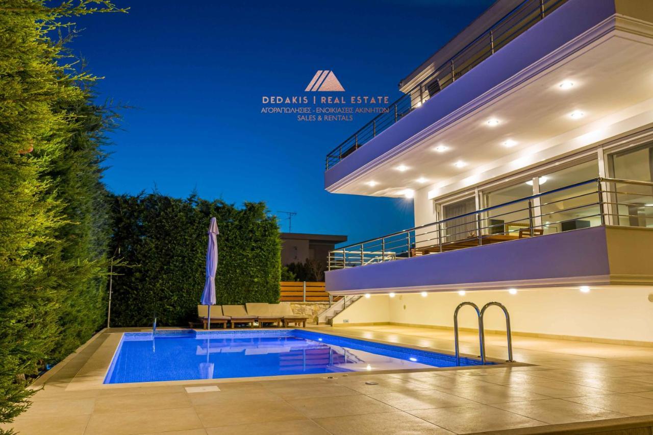 Luxury Villa Loutraki With Private Heated Pool エクステリア 写真